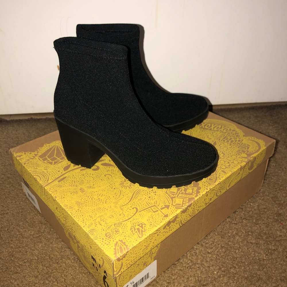 Mix No. 6 Lerawia Bootie